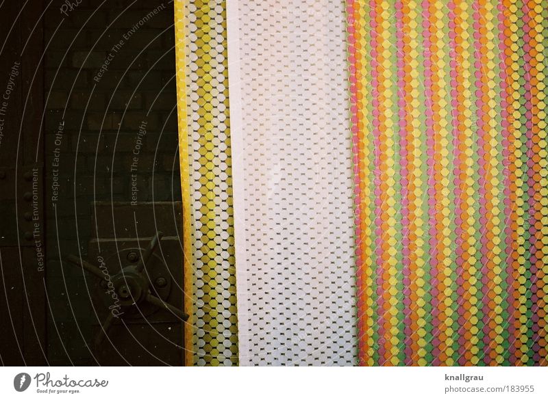 Farbriss Farbfoto mehrfarbig Innenaufnahme Detailaufnahme Experiment Lomografie abstrakt Muster Strukturen & Formen Menschenleer Textfreiraum links