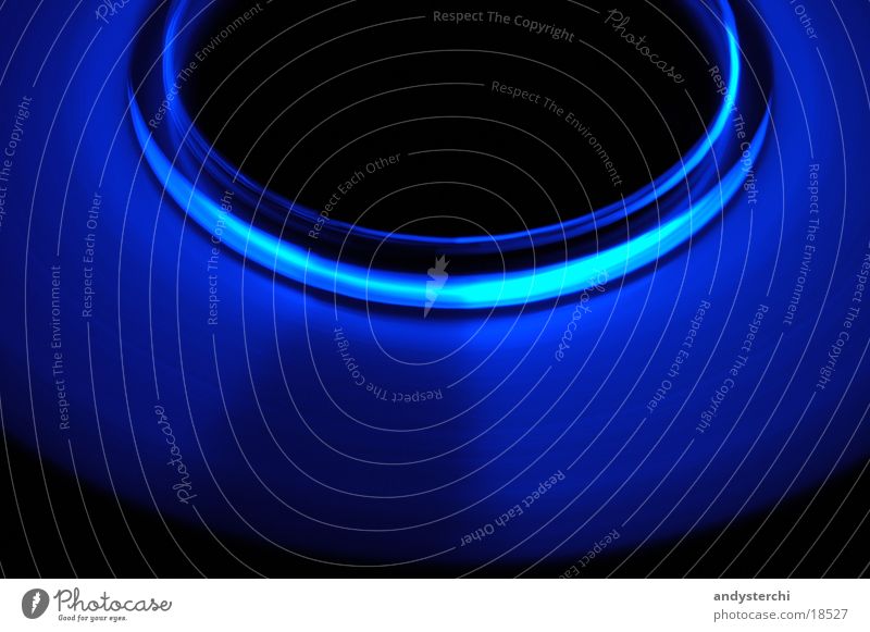 Spin Taschenlampe Laser rund drehen Licht dunkel schwarz Langzeitbelichtung 360 Lampe blau spin