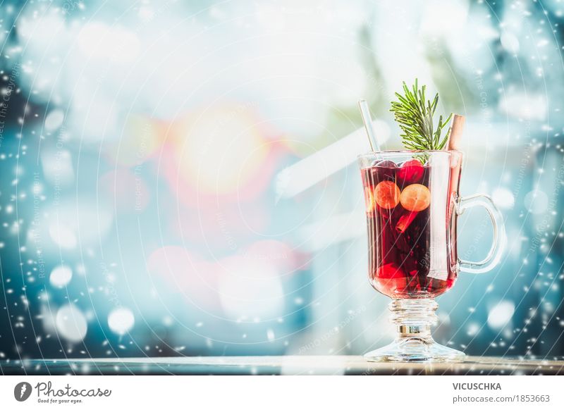 Winter und Weihnachten Stimmung mit Glühwein Frucht Kräuter & Gewürze Festessen Getränk Heißgetränk Tasse Lifestyle Stil Design Freude Feste & Feiern