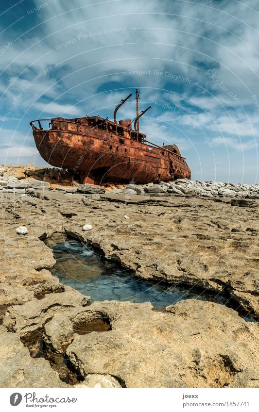 Zu groß Landschaft Schönes Wetter Felsen Inisheer Schiffswrack alt kaputt maritim blau braun weiß Verfall Vergänglichkeit Wandel & Veränderung Zerstörung