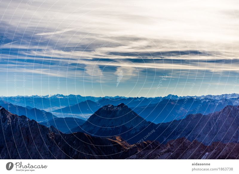 Ausblick Zugspitze Landschaft Himmel Alpen Berge u. Gebirge Zufriedenheit Ehre Kraft achtsam Verlässlichkeit Pünktlichkeit gewissenhaft Vorsicht Gelassenheit