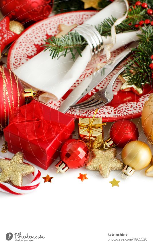 Rote und goldene festliche Tabelleneinstellung Abendessen Teller Messer Gabel elegant Winter Dekoration & Verzierung Feste & Feiern Weihnachten & Advent