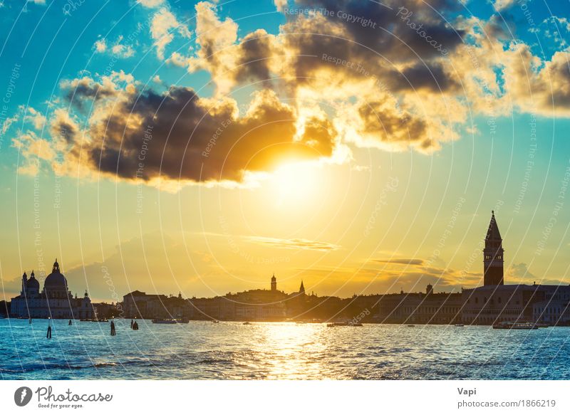 Sonnenuntergang in Venedig Ferien & Urlaub & Reisen Tourismus Ausflug Städtereise Kreuzfahrt Sommer Sommerurlaub Meer Insel Wellen Architektur Kultur Landschaft