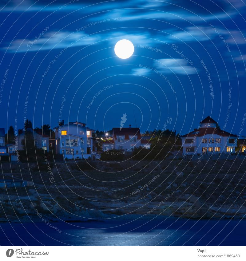 Mond über dem Fluss bei der Stadt Ferien & Urlaub & Reisen Städtereise Insel Wellen Umwelt Natur Landschaft Luft Wasser Himmel Wolken Nachthimmel Horizont