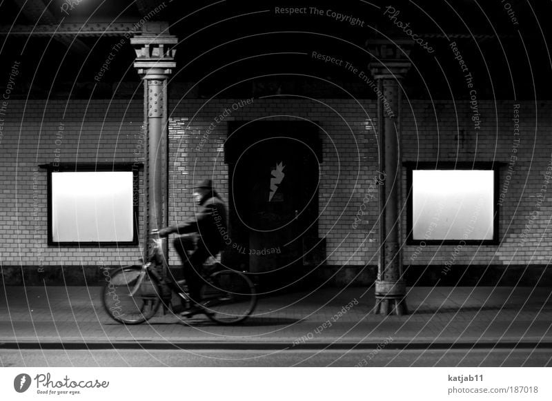 tunnelcycling Fahrradfahren Mensch maskulin Männlicher Senior Mann 1 Hannover Deutschland Europa Stadt Brücke Tunnel Mauer Wand Verkehrsmittel Straße Jacke Hut