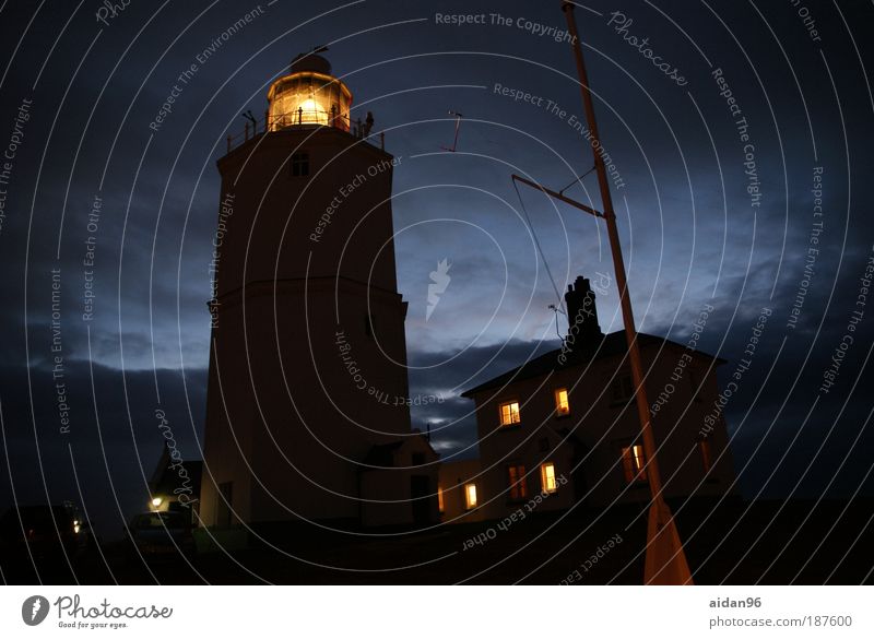 Erleuchtung Wolken Nachthimmel Küste Meer Haus Leuchtturm North Foreland Lighthouse Schifffahrt Optimismus Schutz Geborgenheit Wachsamkeit Verlässlichkeit