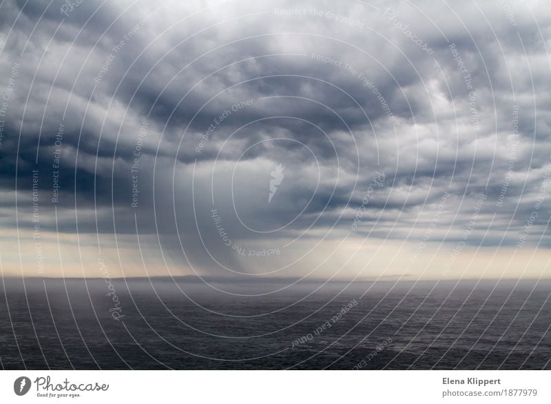 Das Unwetter auf Ladoga-See in Russland Umwelt Natur Landschaft Wasser Himmel Wolken Gewitterwolken Horizont Frühling Sommer Herbst Wetter schlechtes Wetter