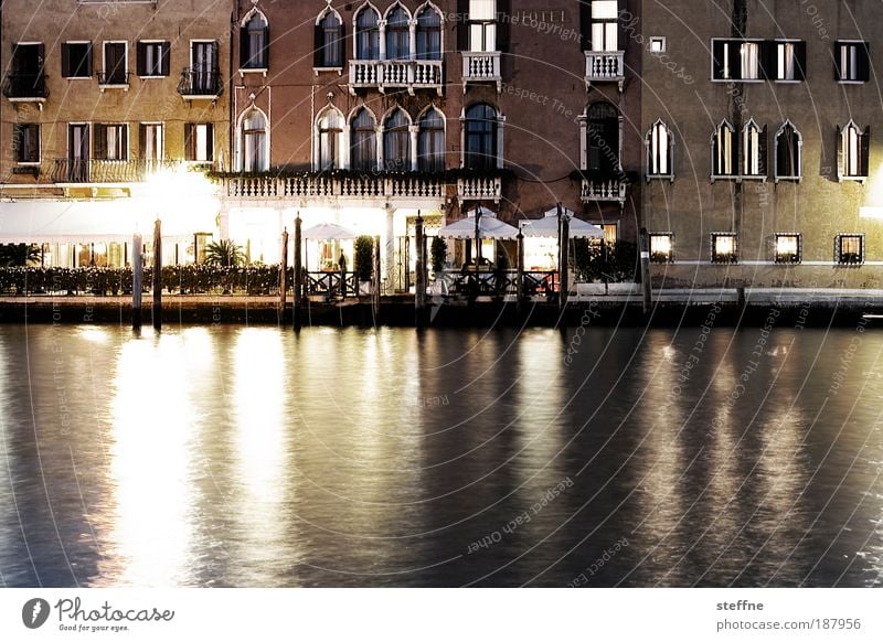 Neujahrsstimmung Flussufer Canal Grande Venedig Italien Hafenstadt Fassade ästhetisch schön Ferien & Urlaub & Reisen Venezia Farbfoto Gedeckte Farben