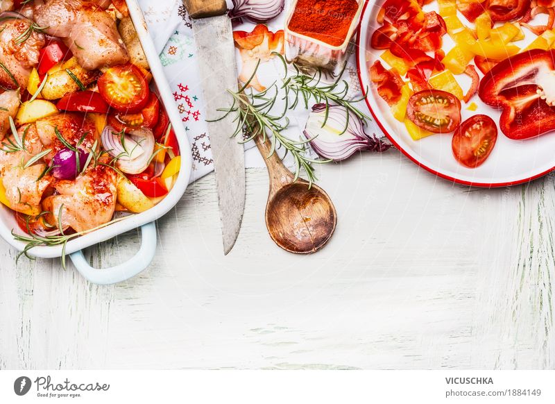Mediterranes Hähnchen mit buntem Gemüse und Paprikapulver Lebensmittel Fleisch Kräuter & Gewürze Öl Ernährung Mittagessen Abendessen Büffet Brunch Festessen