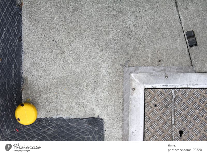 Op Fleetenkiek (II) elegant Stein Beton Metall Linie ästhetisch dünn eckig gelb grau Ordnungsliebe Baublech Metallwaren Bodenplatten Einrahmung Anlegestelle