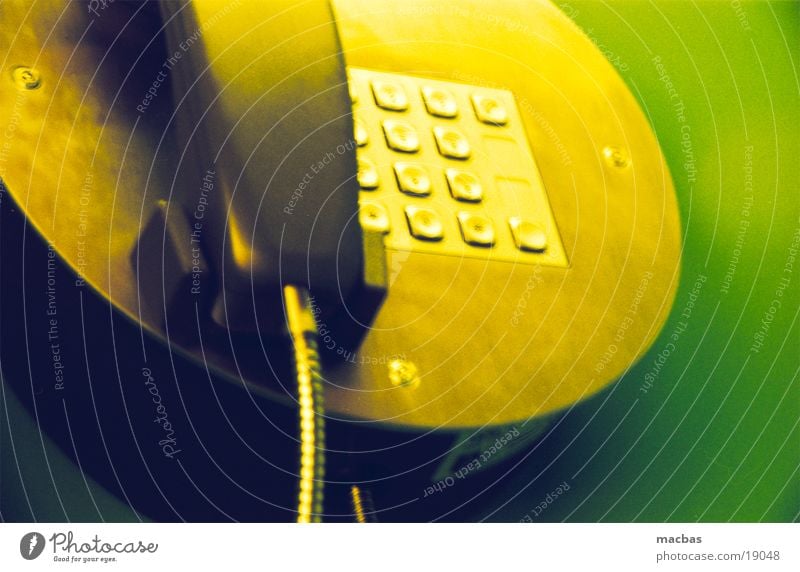 telefon Eisenbahn Telefon Telefonzelle Ziffern & Zahlen gelb grün Häusliches Leben Publikum Arbeit & Erwerbstätigkeit Metall