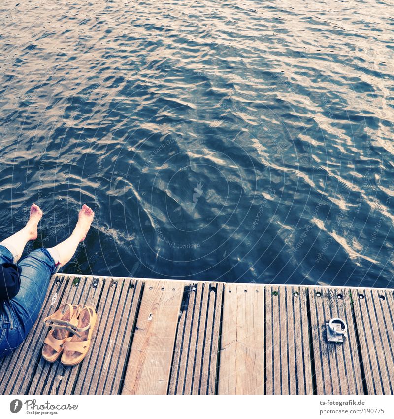 Piranhas angeln harmonisch Wohlgefühl Zufriedenheit Erholung Meditation Angeln Ferien & Urlaub & Reisen Sommer Sommerurlaub Sonnenbad Wellen Beine Fuß 1 Mensch