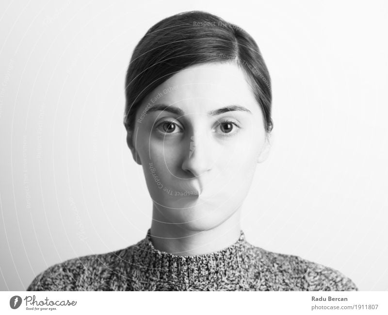 Schwarzweiss-Frauen-Porträt der Redefreiheit-Konzept Gesicht Freiheit sprechen Mensch feminin Junge Frau Jugendliche Erwachsene Kopf Mund 1 18-30 Jahre Mode