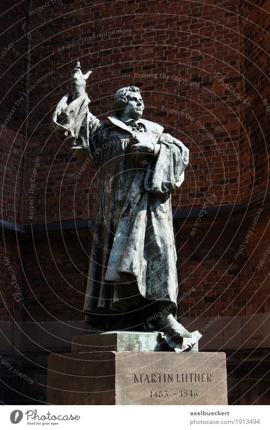 Martin Luther Kirche Architektur Denkmal Religion & Glaube Deutschland Statue Hannover 2017 Christentum Protestantismus Starruhm lutherjahr Orientierung