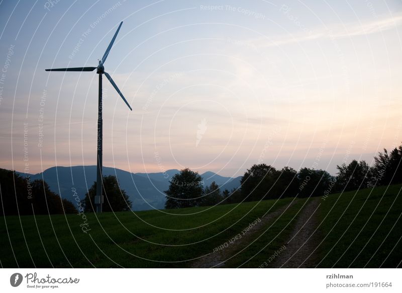 Windrad sparen Energiewirtschaft Erneuerbare Energie Windkraftanlage Natur Luft Klimawandel Leistung Energieknappheit Energiekraftwerk Generator Himmel Jura
