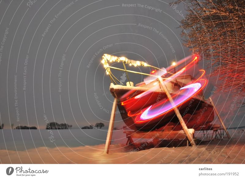 Arche Noah 2010 Schnee leuchten Wasserfahrzeug Jacht Winterpause Saisonende Lichterscheinung Doppelbelichtung drehen rotieren Reling UFO Lichtgeschwindigkeit
