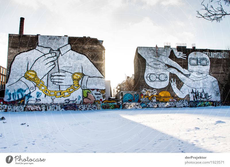 Es war einmal: Graffiti am Cuvry-Gelände Ferien & Urlaub & Reisen Tourismus Ausflug Freiheit Sightseeing Städtereise Umwelt Landschaft Winter Eis Frost Schnee