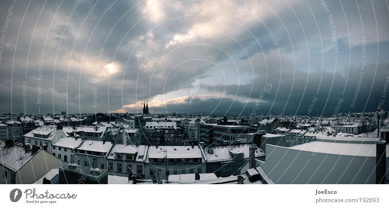raum für gedanken... Wirtschaft Energiewirtschaft Stadt Hauptstadt Stadtzentrum gigantisch kalt schön einzigartig Horizont Identität Perspektive Winter Hessen