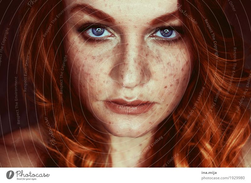 I Mensch feminin Junge Frau Jugendliche Erwachsene Schwester Haare & Frisuren Gesicht 1 18-30 Jahre rothaarig langhaarig Locken ästhetisch authentisch