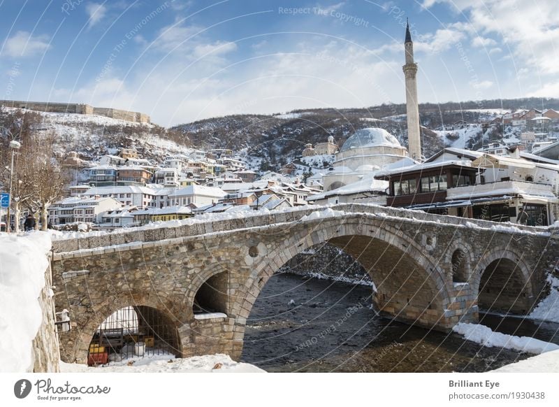 winterliches Stadtbild Ferien & Urlaub & Reisen Winter Schnee Prizren Kosovo Europa Stadtzentrum Haus Brücke alt ästhetisch Tourismus Tradition Islam Balkan