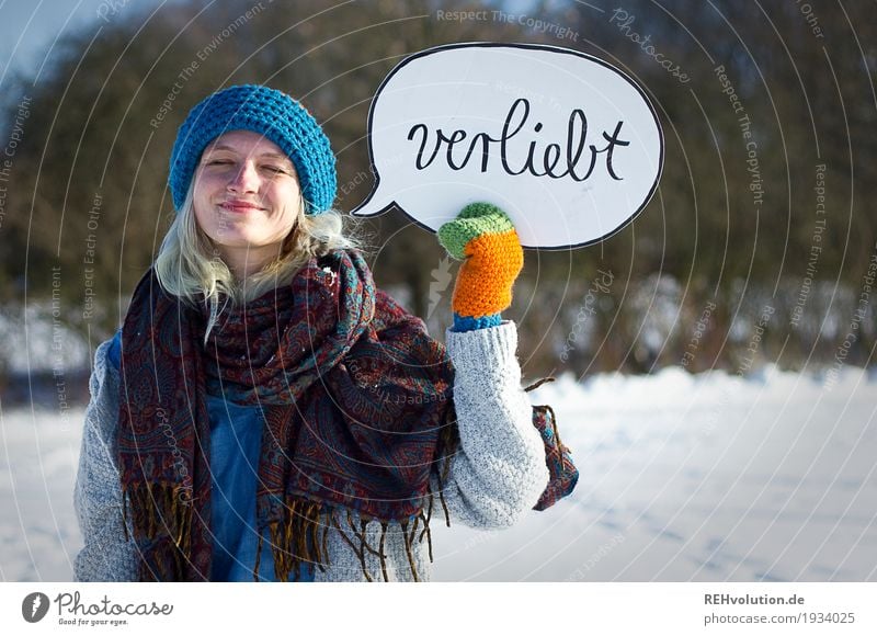 Jule | verliebt Mensch feminin Junge Frau Jugendliche Erwachsene Gesicht 1 18-30 Jahre Umwelt Natur Landschaft Winter Schönes Wetter Schnee Handschuhe Mütze