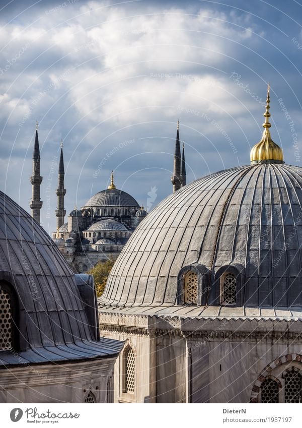 Blaue Moschee Architektur Himmel Wolken Schönes Wetter Istanbul Türkei Europa Stadt Stadtzentrum Altstadt Menschenleer Turm Bauwerk Gebäude Fassade Dach