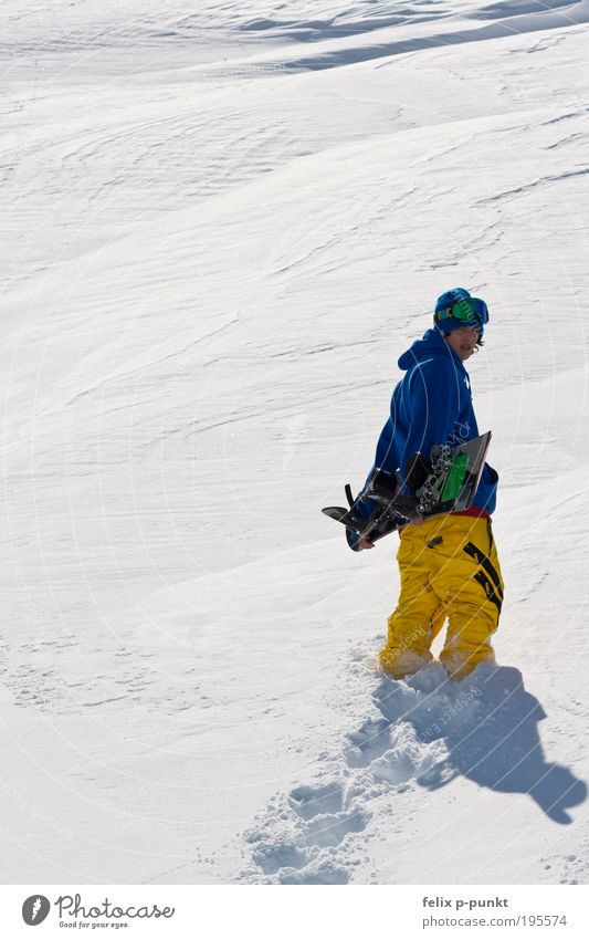0815 winterfoto Lifestyle Stil Freude Glück Freizeit & Hobby Sport Snowboard Mensch maskulin Junger Mann Jugendliche Umwelt Schnee Berge u. Gebirge Jacke Mütze