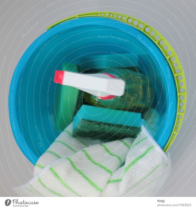 Frühjahrsputz ... Eimer Schwamm Reinigungsmittel Putztuch Kunststoff Arbeit & Erwerbstätigkeit authentisch einzigartig blau gelb grün rot weiß Tatkraft