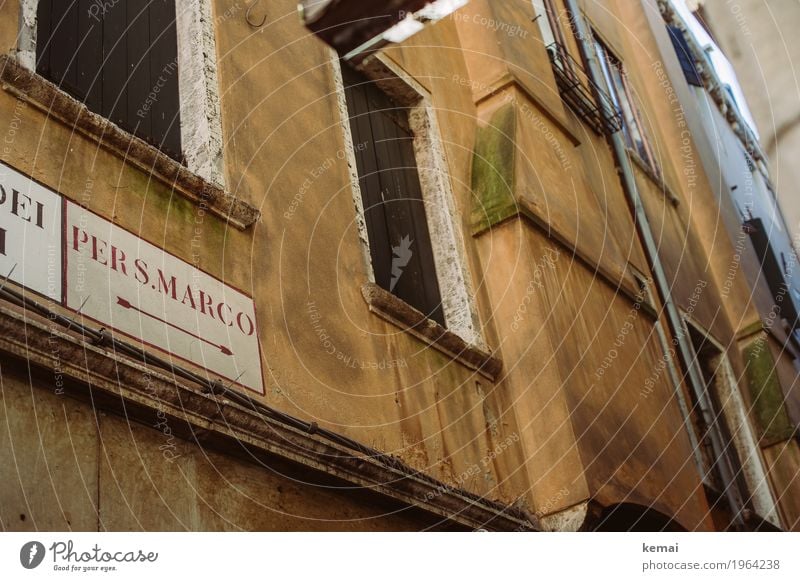 Orientierungshilfe Ferien & Urlaub & Reisen Ausflug Abenteuer Sightseeing Städtereise Haus Venedig Italien Stadt Stadtzentrum Altstadt Mauer Wand Fassade