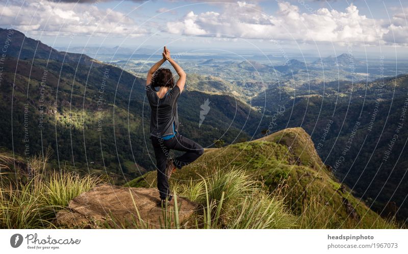 Yoga auf dem Little Adam's Peak, Ella, Sri Lanka Lifestyle Freude Glück Gesundheit Gesunde Ernährung sportlich Fitness Leben harmonisch Wohlgefühl Erholung