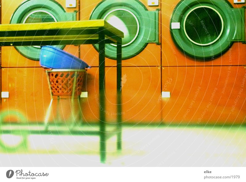 Waschsalon Wäscherei Waschmaschine Tisch Siebziger Jahre Bekleidung Fototechnik Dienstleistungsgewerbe Wäsche waschen Waschtag
