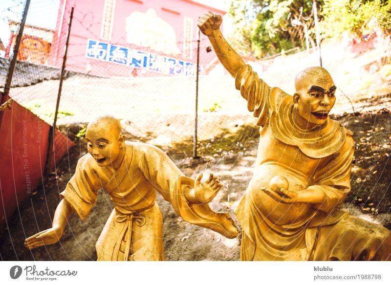 goldene Statuen in Tempel 1000 Buddhas in Hong Kong. schön Gesicht Ferien & Urlaub & Reisen Tourismus Dekoration & Verzierung Kunst Kultur Architektur Denkmal