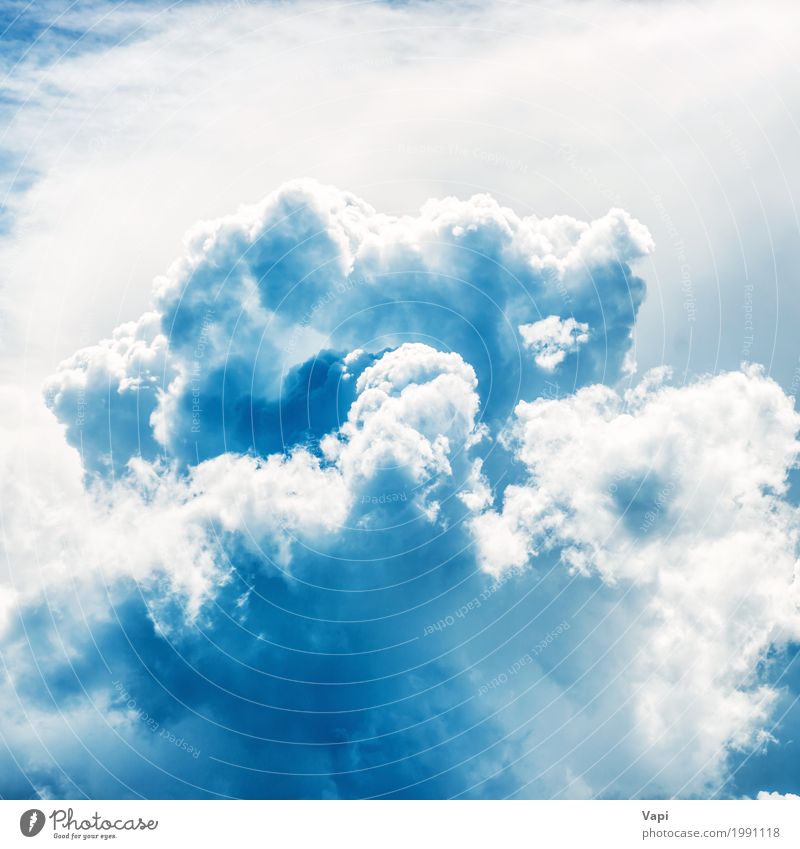 Weiße flauschige Wolken am blauen Himmel Ferien & Urlaub & Reisen Freiheit Sommer Tapete Umwelt Natur Landschaft Gewitterwolken Klima Klimawandel Wetter