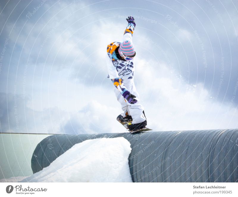yeeeah! Lifestyle Freizeit & Hobby Tourismus Sport Wintersport Sportler Snowboard Mensch maskulin Mann Erwachsene Natur Landschaft Himmel Wolken Serfaus