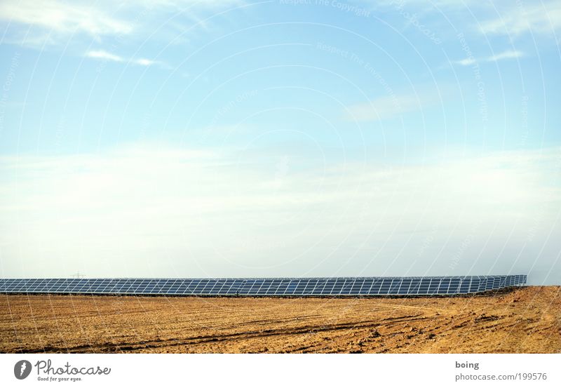 Energielandschaft Energiewirtschaft Fortschritt Zukunft Erneuerbare Energie Sonnenenergie Photovoltaikanlage Klimawandel Schönes Wetter Wärme Industrieanlage