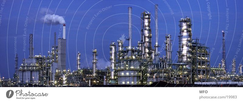 Leuna Raffinerie Panorama Rohstoffe & Kraftstoffe Panorama (Aussicht) Industrie Erdöl Technik & Technologie Schornstein Baugerüst Strukturen & Formen groß