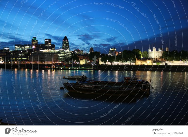 Londoner Skyline Ferien & Urlaub & Reisen Hauptstadt Haus Erholung Farbfoto Außenaufnahme Menschenleer Abend Licht Schatten Silhouette Reflexion & Spiegelung