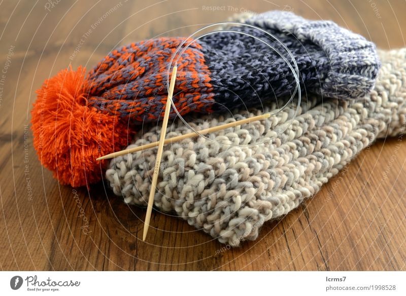 knitting scarf and woolly hat Freizeit & Hobby Wärme Mode Wolle stricken Mütze Kreativität yarn handmade needle The Needles Hintergrundbild woolen thread craft