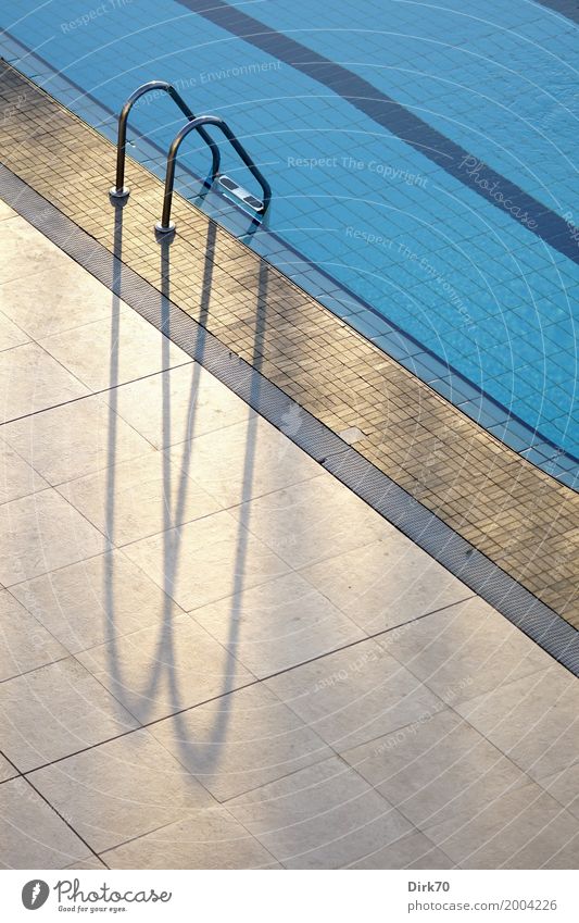 Badesaison ist eröffnet! Lifestyle Schwimmbad Schwimmen & Baden Ferien & Urlaub & Reisen Sommerurlaub Fitness Sport-Training Wassersport Sonnenlicht Frühling