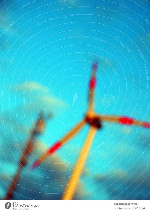 Windrad Wolken Windkraftanlage Elektrisches Gerät Technik & Technologie Himmel Bewegung blau Energiewirtschaft