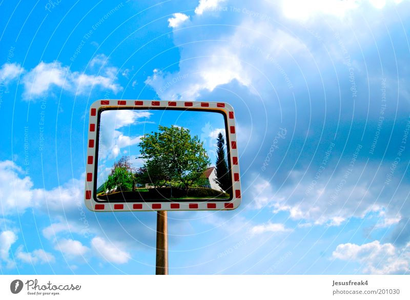 Spiegelbild Natur Himmel Wolken Wetter Schönes Wetter Verkehr Straßenverkehr Metall Schilder & Markierungen entdecken blau Zufriedenheit Surrealismus