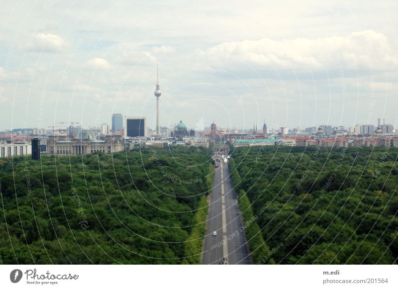berlinmini Berlin Berliner Fernsehturm Berlin-Mitte Tiergarten Brandenburger Tor Straße des 17. Juni Deutscher Bundestag Wolken Himmel Park Panorama (Aussicht)