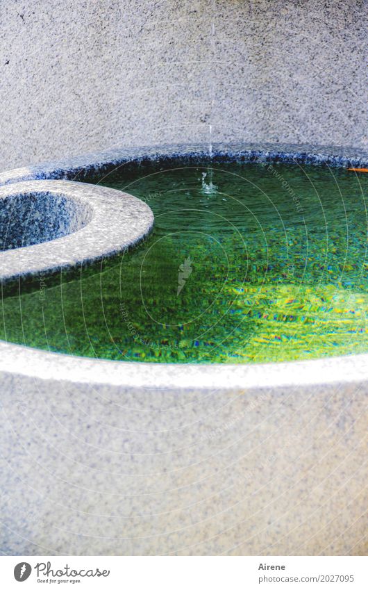 Wandel und Wiederkehr harmonisch Sinnesorgane Meditation Skulptur Urelemente Wasser Brunnen Zeichen Spirale exotisch Flüssigkeit positiv grün türkis ruhig