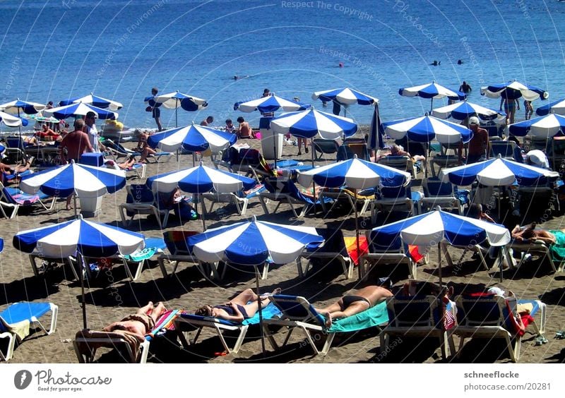 Dolce far niente Ferien & Urlaub & Reisen Meer Tourismus Sonnenschirm Sand Erholung blau