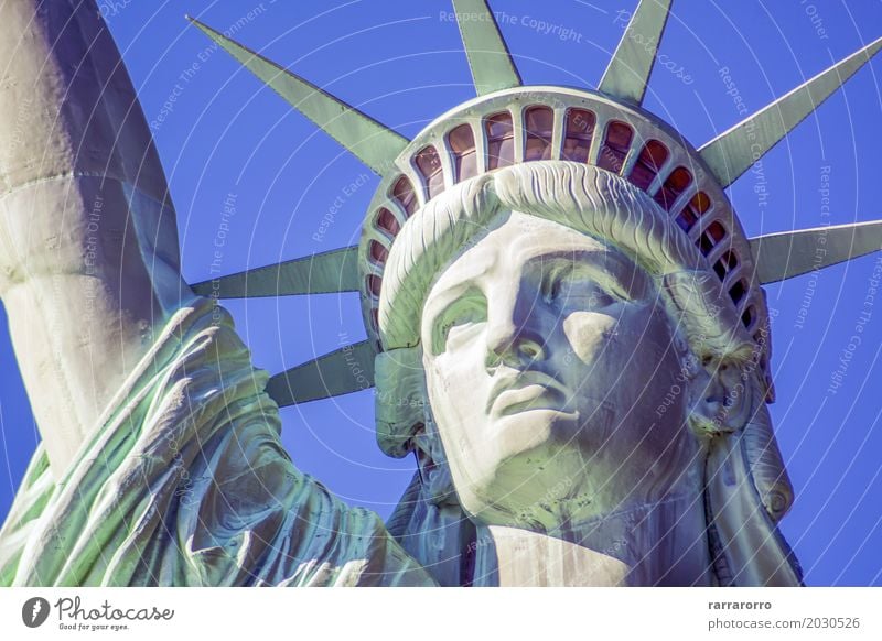 Detail des Freiheitsstatuen in New York Gesicht Ferien & Urlaub & Reisen Tourismus Ausflug Buch Landschaft Himmel Wolken Fluss Hochhaus Architektur Denkmal hoch