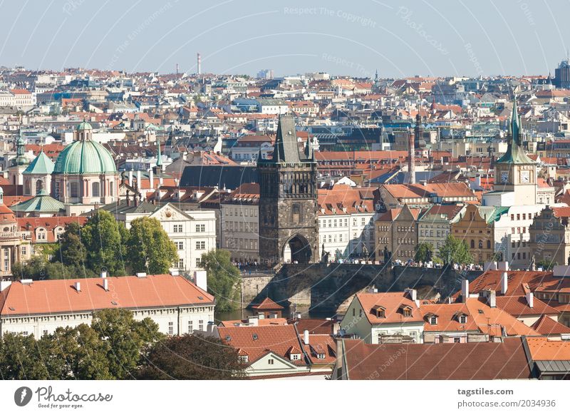 PRAG Prag Moldau blau Ferien & Urlaub & Reisen Reisefotografie Karlsbrücke Brücke Tschechien Beleuchtung Stadt Europa Städtereise Postkarte Sonnenstrahlen