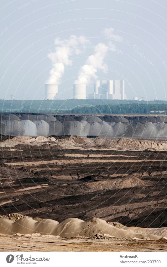 Braunkohleindustrie Wirtschaft Industrie Energiewirtschaft Kohlekraftwerk Umwelt Landschaft Urelemente Erde Sand Wüste Industrieanlage Umweltverschmutzung