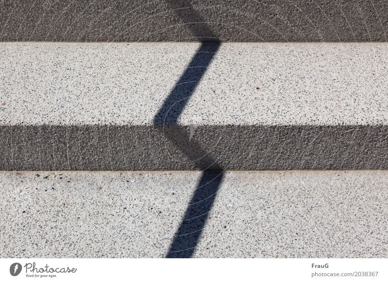 zick-zack Treppe Wege & Pfade Beton Linie eckig Schatten Schönes Wetter verdunkeln hell Kontrast Außenaufnahme Tag Blick nach unten