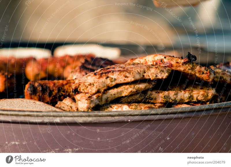 Fleischeslust Grillen Ernährung Steak Bratwurst Appetit & Hunger Menschenleer Detailaufnahme Textfreiraum oben Schwache Tiefenschärfe