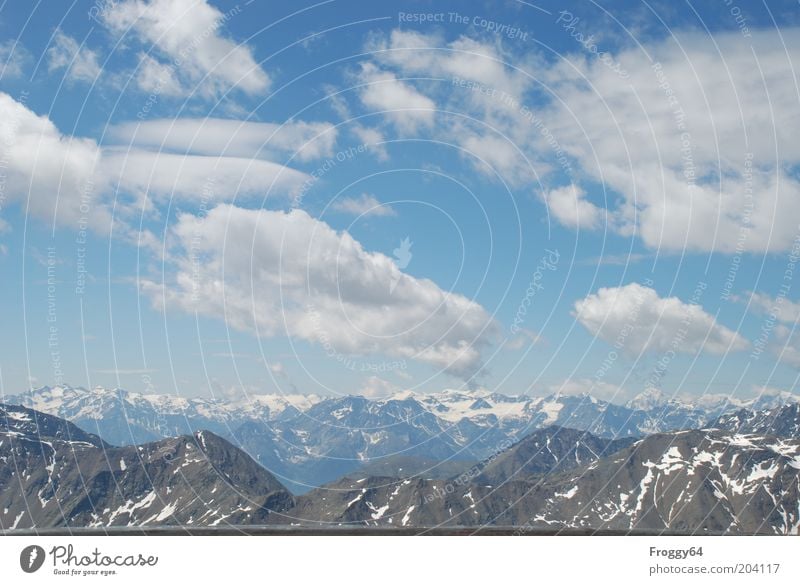 Blau-weiss! Umwelt Natur Landschaft Himmel Sommer Schönes Wetter Felsen Alpen Berge u. Gebirge Gipfel Schneebedeckte Gipfel Ferne frei gigantisch blau grau weiß